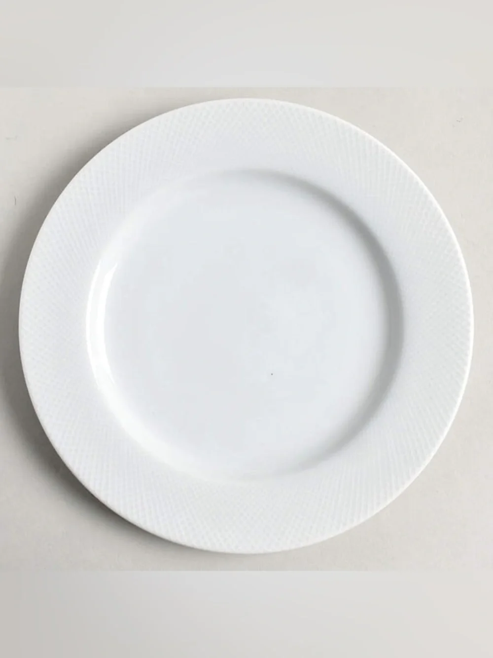 Pottery Barn White Textured Dinner Plates - set of 5